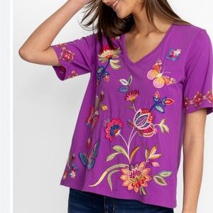 Johnny Was GRACEY TRAPUNTO V‑NECK T‑SHIRT SZ L New with Tags 100% cotton